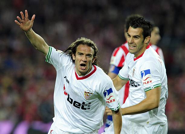 外交部：推动中爱互惠战略伙伴关系更好更快发展.