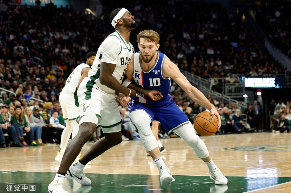 的多个位置 的多个位置